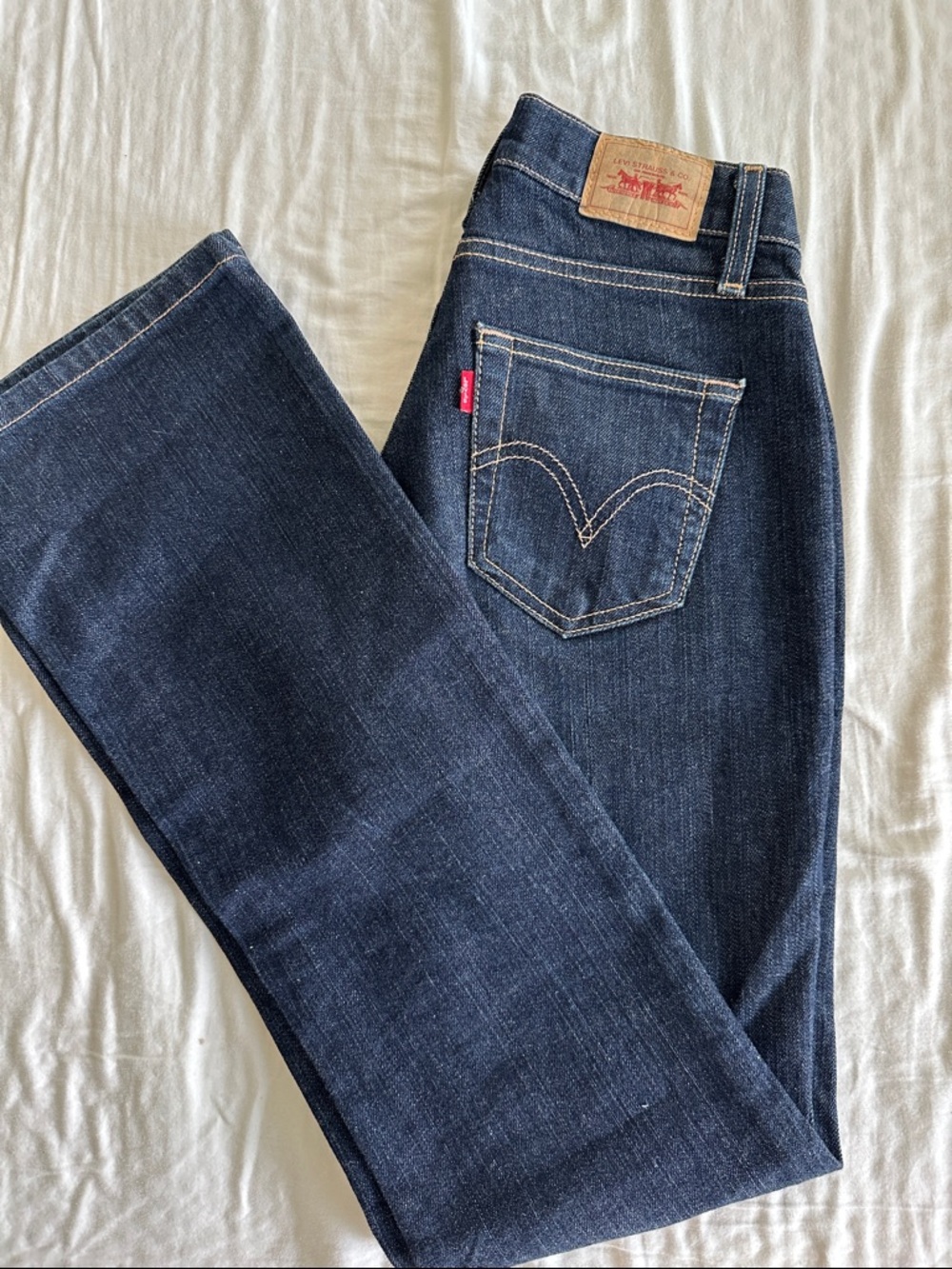 Insane  2007 Levi's Women's Dark Indigo Cravy Cut Jeans